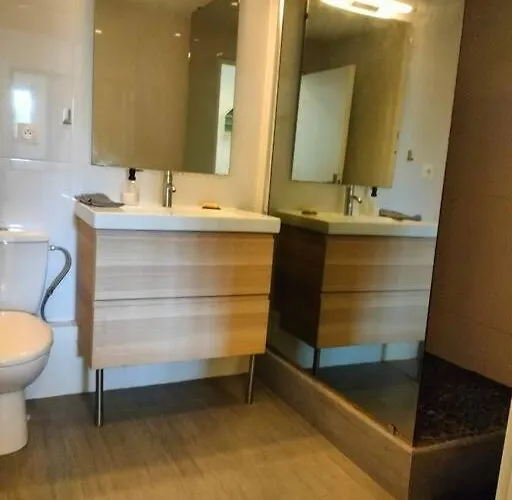 15min En Tram Du Marche De Noel Strg -balcon-wi-fi-tv *
